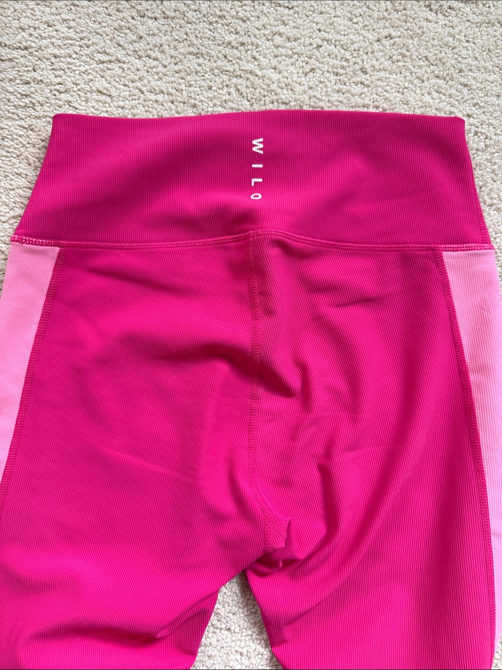 Wilo Bright Fuchsia Leggings with Light Pink Side Panels - Picture 3 of 3